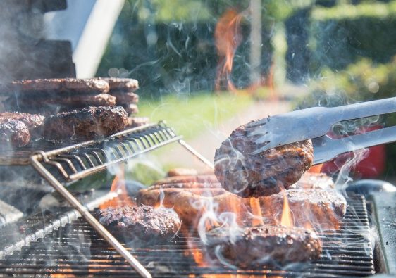 Comment éteindre efficacement un barbecue ?