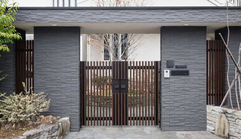 Sécurisez votre propriété avec un portillon de 1m80 : qualité, robustesse et style