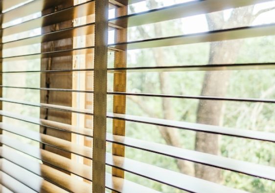 Confort extérieur : l’évolution des stores et pergolas bioclimatiques