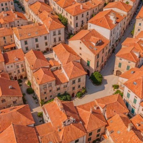 Quel modèle de table de jardin choisir pour votre extérieur ?