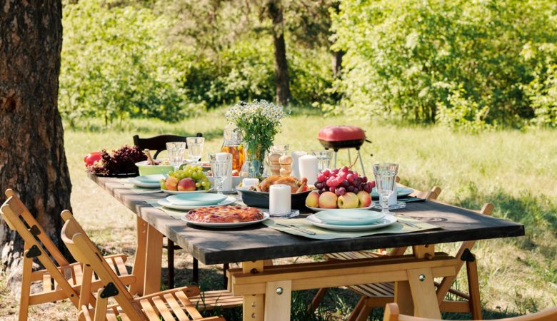 Quel modèle de table de jardin choisir pour votre extérieur ?